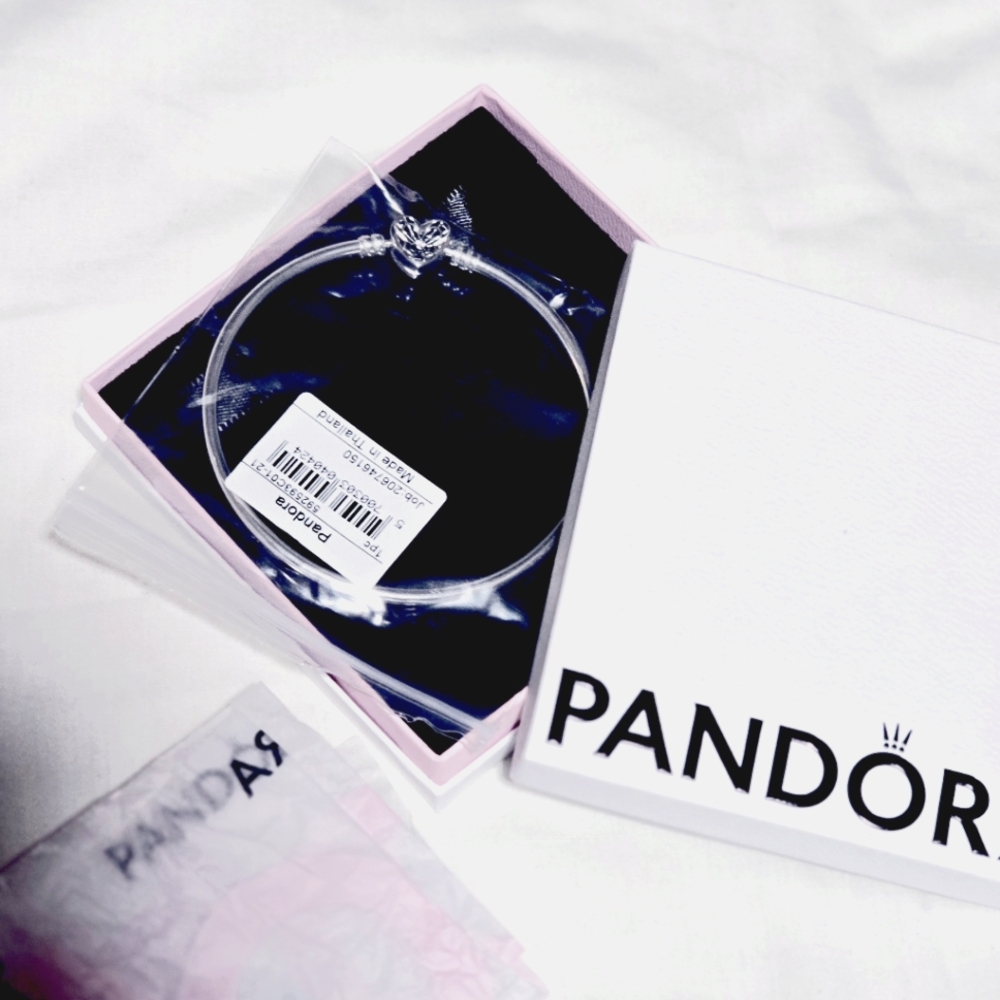 Pandora Moments Heart & Butterfly Sterling Silver 925 Signed Bangle Bracelet NEW